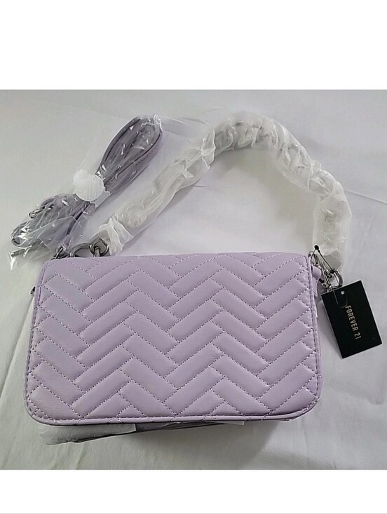 Forever 21 Handbags - Nwt Lavender Silver Chain Quilted Forever 21 Handbag